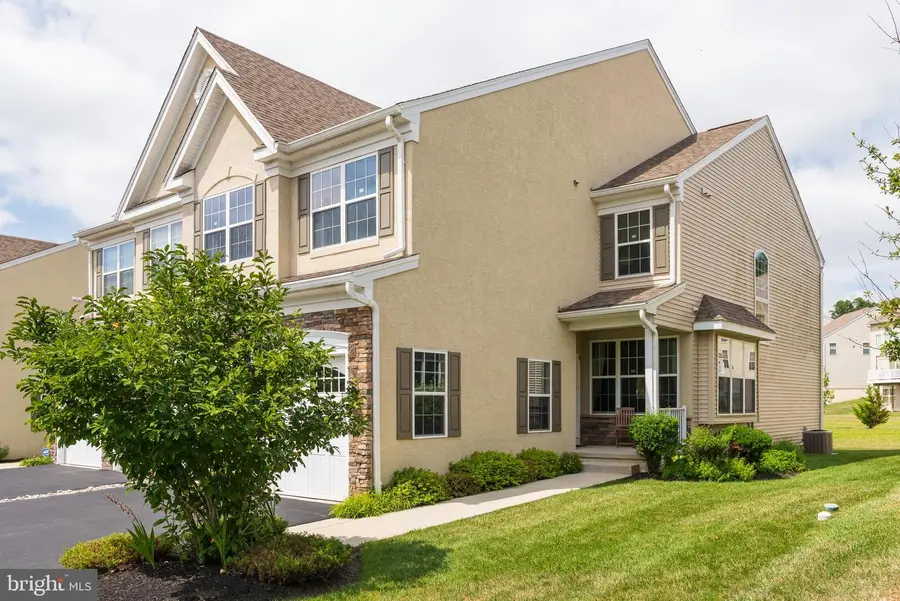 2604 Rockledge Ct, Chester Springs, PA 19425 - #3