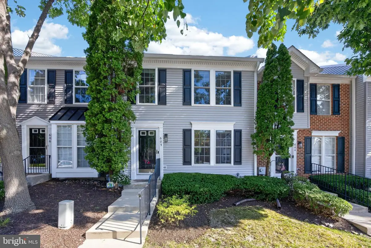605 Coach Hill Ct, West Chester, PA 19380 - #1