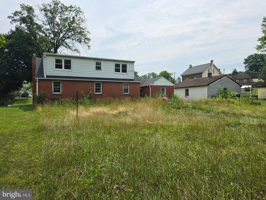 1005 Laurelwood Rd, Pottstown, PA 19465 - #3