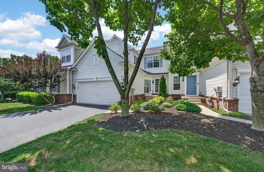 228 N Caldwell Cir, Downingtown, PA 19335 - #3