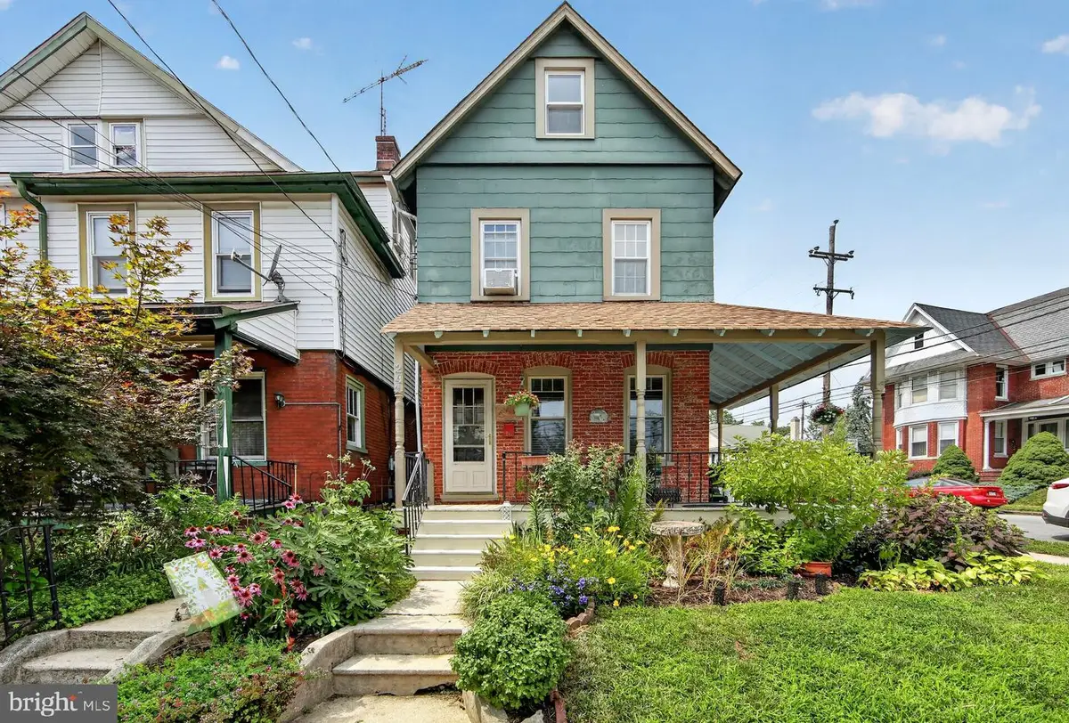 241 Washington Ave, Downingtown, PA 19335 - #1