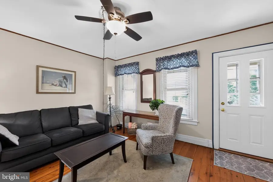 241 Washington Ave, Downingtown, PA 19335 - #3