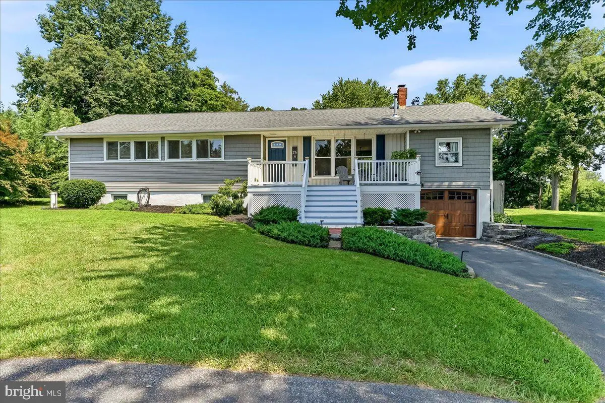 196 Highland View Dr, Lincoln University, PA 19352 - #1