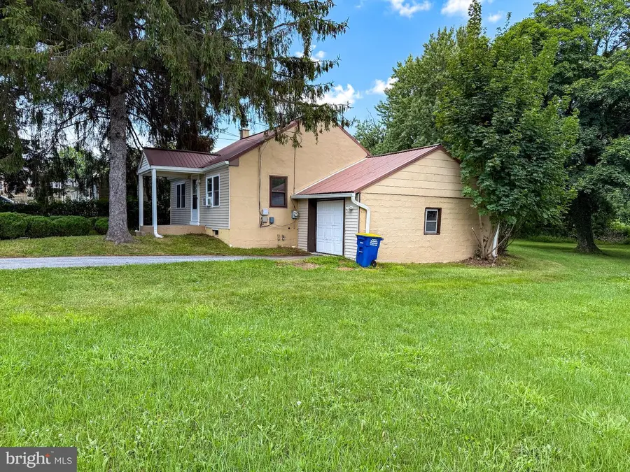 4131 Horseshoe Pike, Honey Brook, PA 19344 - #2