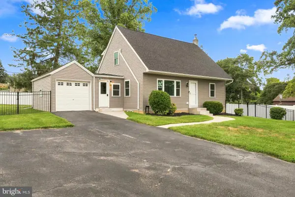 207 Seal Ln, WEST CHESTER, PA 19380