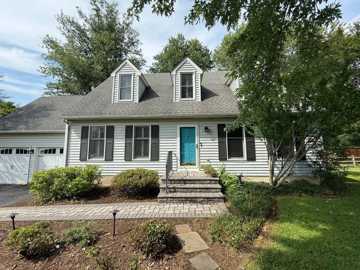 104 Columbine Dr, West Grove, PA 19390 - #1