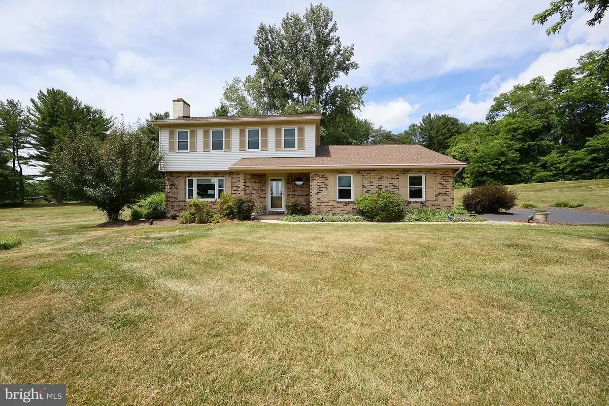 106 Stephen Ln, Pottstown, PA 19465 - #1