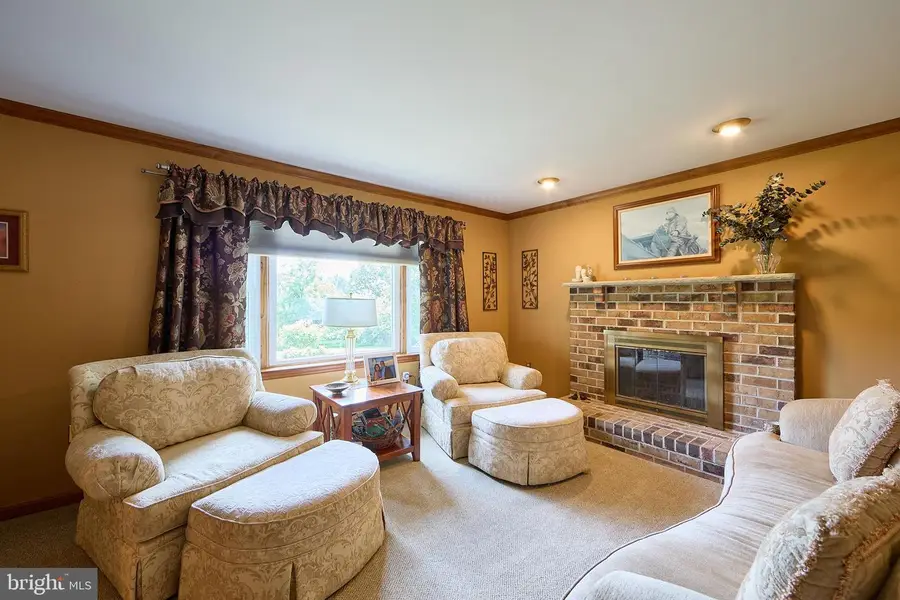 106 Stephen Ln, Pottstown, PA 19465 - #2