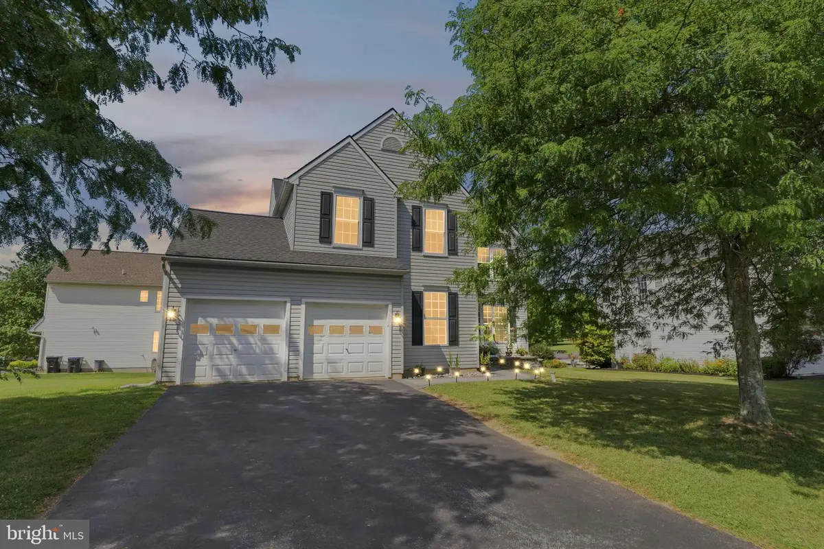 21 N Danbury Cir, Coatesville, PA 19320 - #1