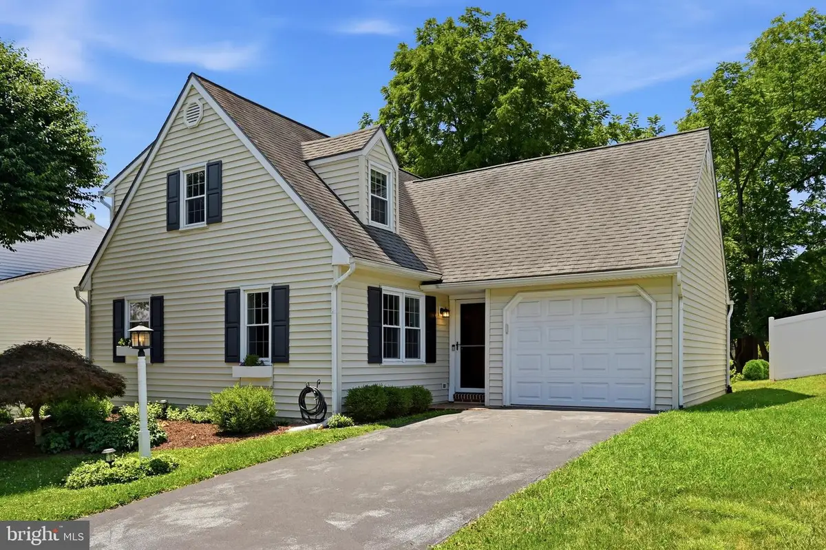 205 Armstead Ct, Downingtown, PA 19335 - #1