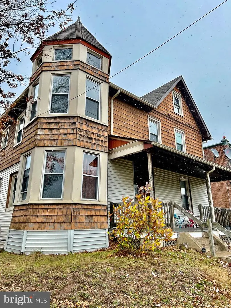355 Nutt Rd, Phoenixville, PA 19460 - #1