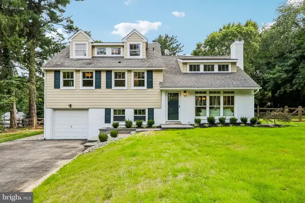 437 Maynard Dr, WAYNE, PA 19087