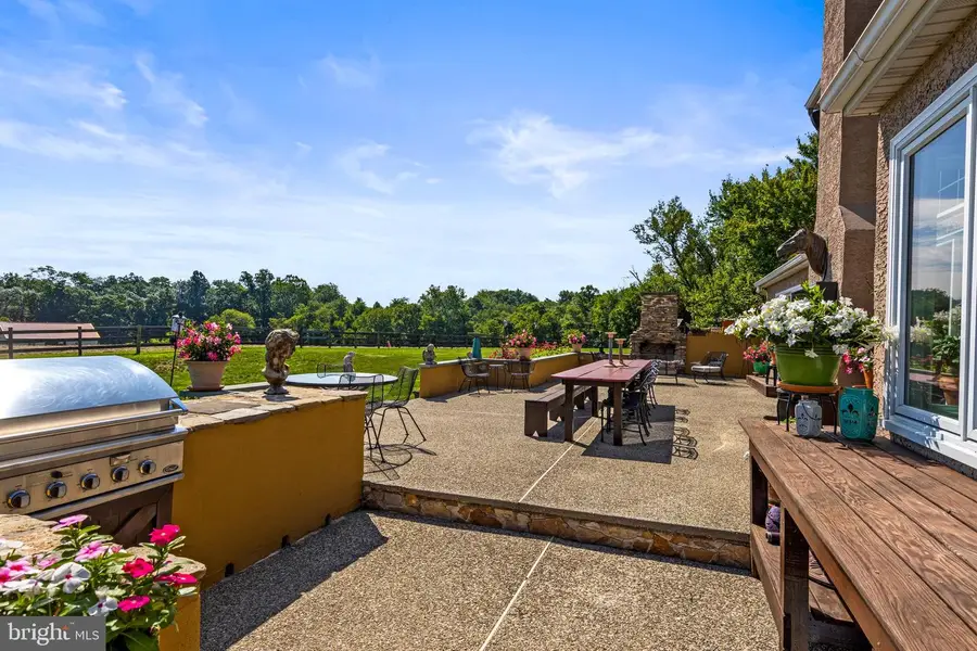 6 E Hunter Creek Ln, West Grove, PA 19390 - #3