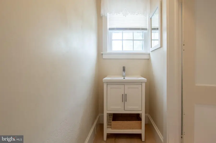 239/237 W Evergreen Ave, West Grove, PA 19390 - #3