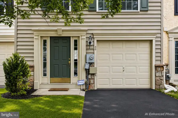 30 N Savanna Dr, POTTSTOWN, PA 19465