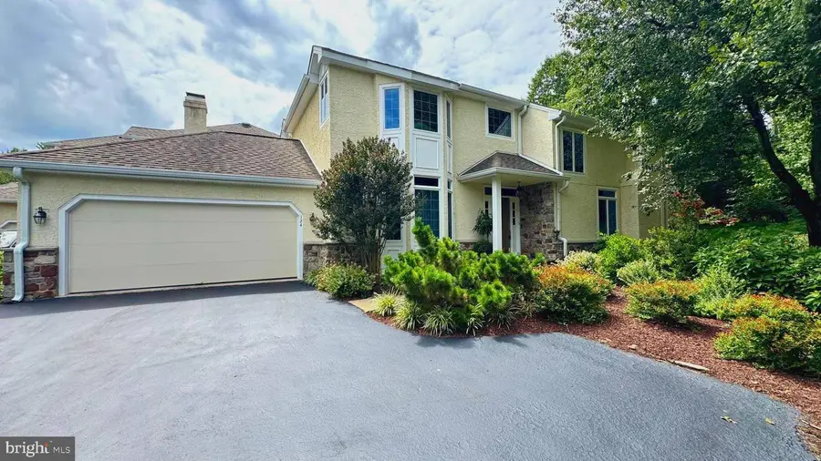 124 Piqua Cir, Berwyn, PA 19312 - #3