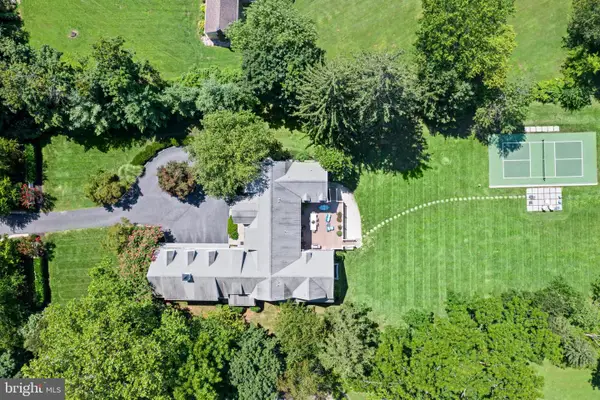225 Sugartown Rd, DEVON, PA 19333
