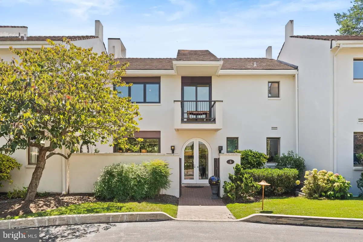 5 Avignon, Devon, PA 19333 - #1