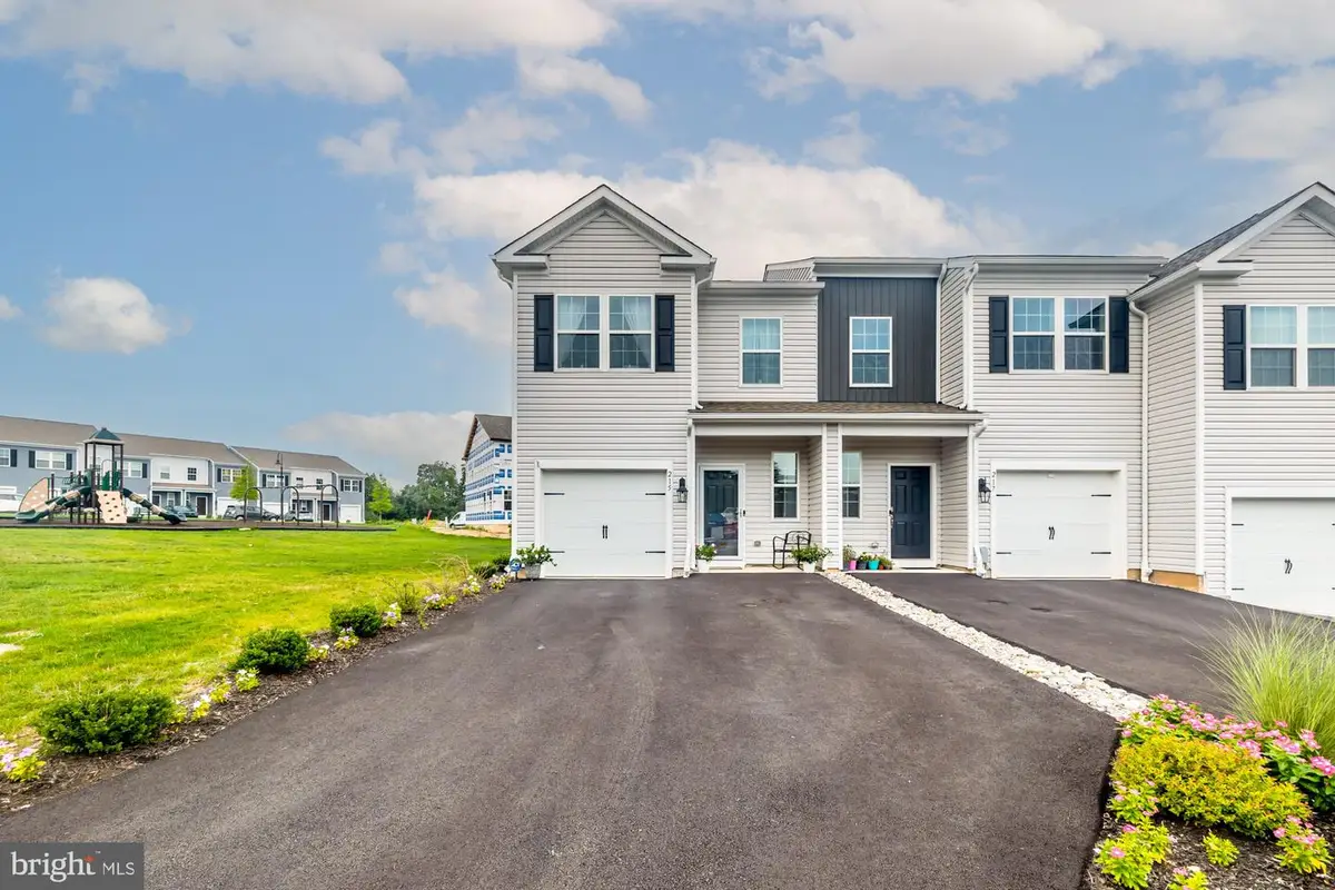 215 Derby Dr, Coatesville, PA 19320 - #1