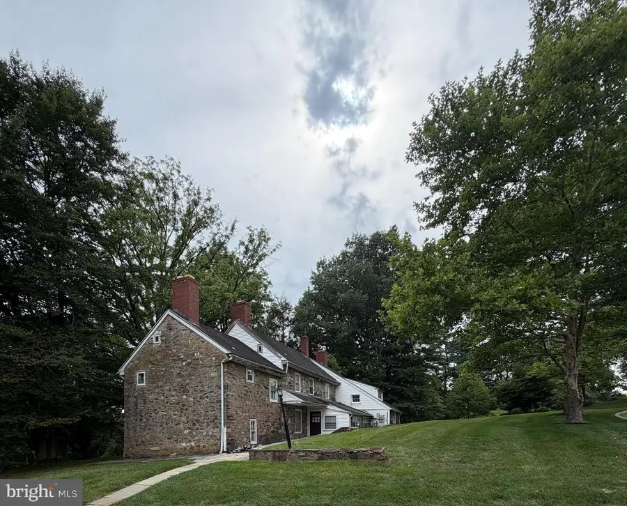 1500 Meadow Hunt Ln, Newtown Square, PA 19073 - #2