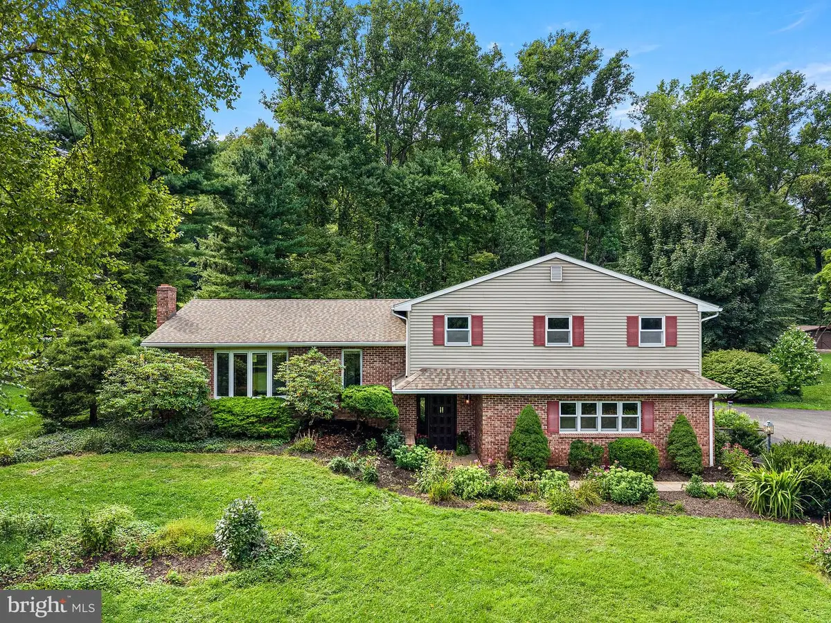 2323 Harmonyville Rd, Elverson, PA 19520 - #1