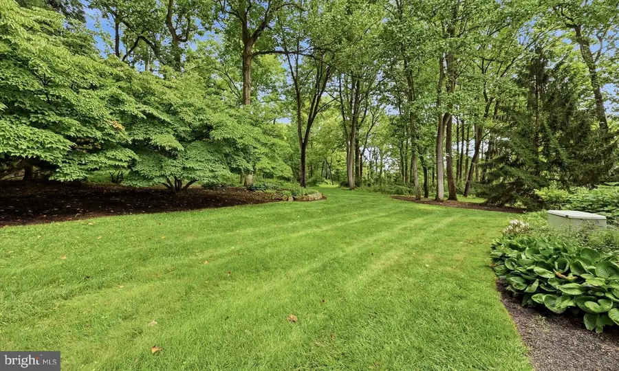 6 Forest Glen Dr, Chester Springs, PA 19425 - #2
