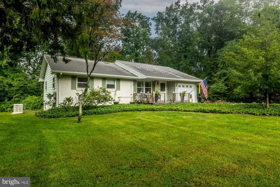 102 Garnet Ln, Coatesville, PA 19320 - #2