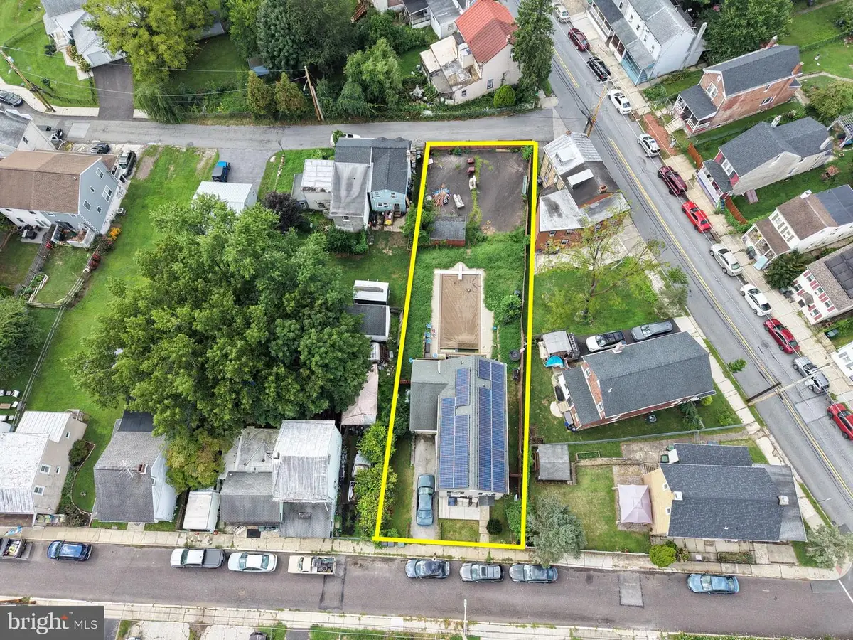 46 Grant St, Phoenixville, PA 19460 - #1
