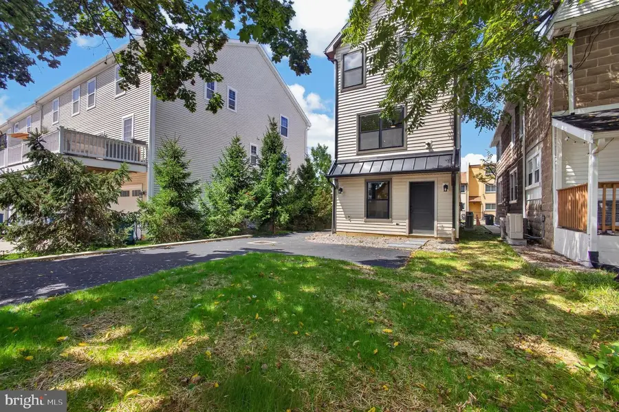 340 E Barnard St, West Chester, PA 19382 - #2