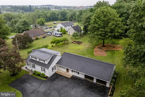 65 Compass Rd, PARKESBURG, PA 19365