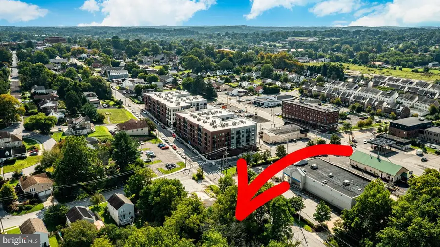 701 W State St, Kennett Square, PA 19348 - #3