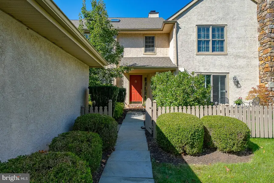 442 Chandlee Dr, Berwyn, PA 19312 - #2