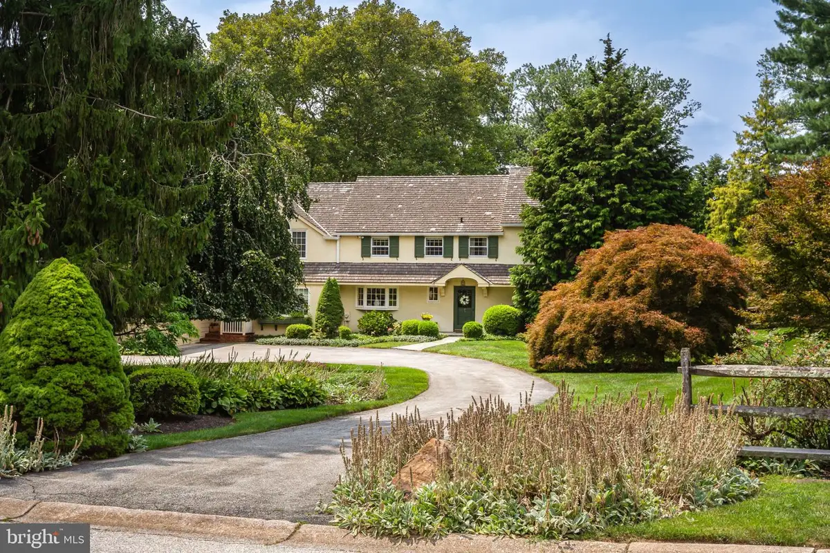672 Clovelly Ln, Devon, PA 19333 - #1