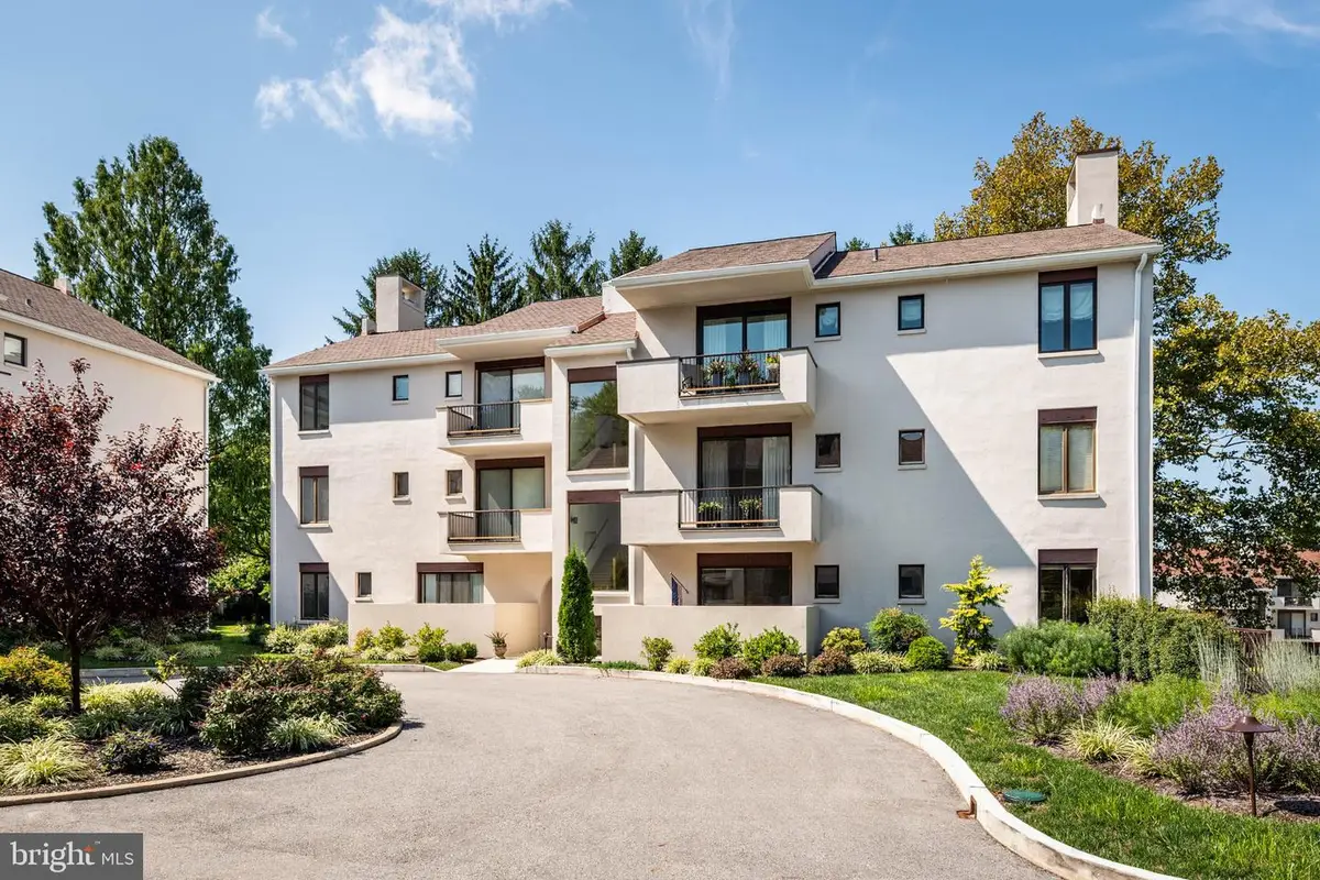 14 Chamond #14, Devon, PA 19333 - #1