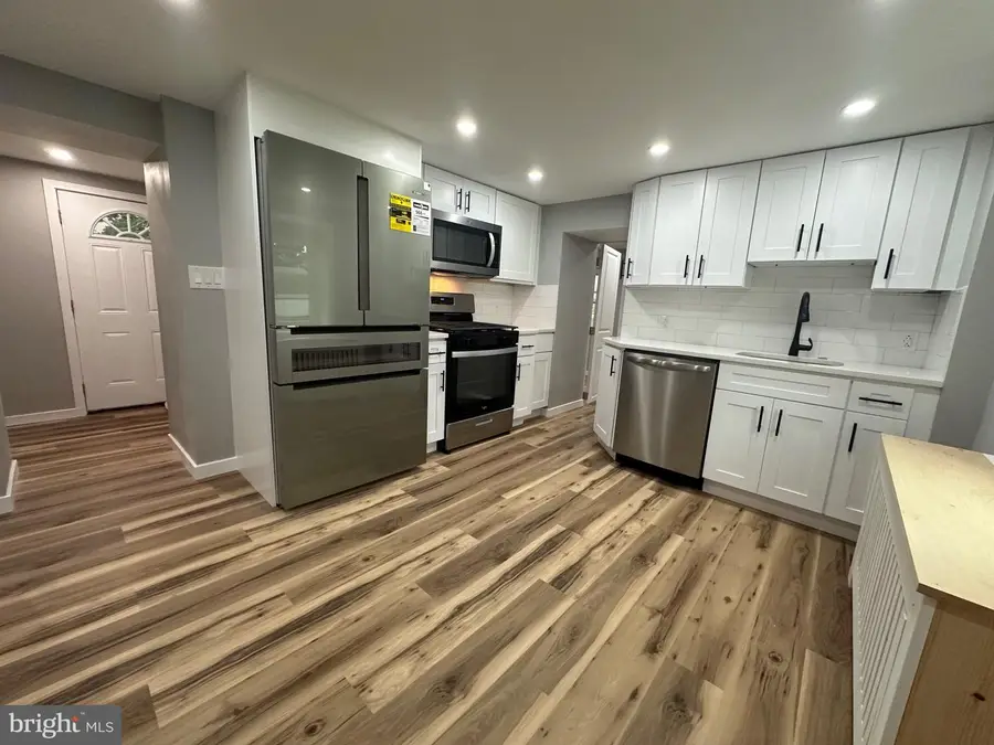 240 Dayton St, Phoenixville, PA 19460 - #3