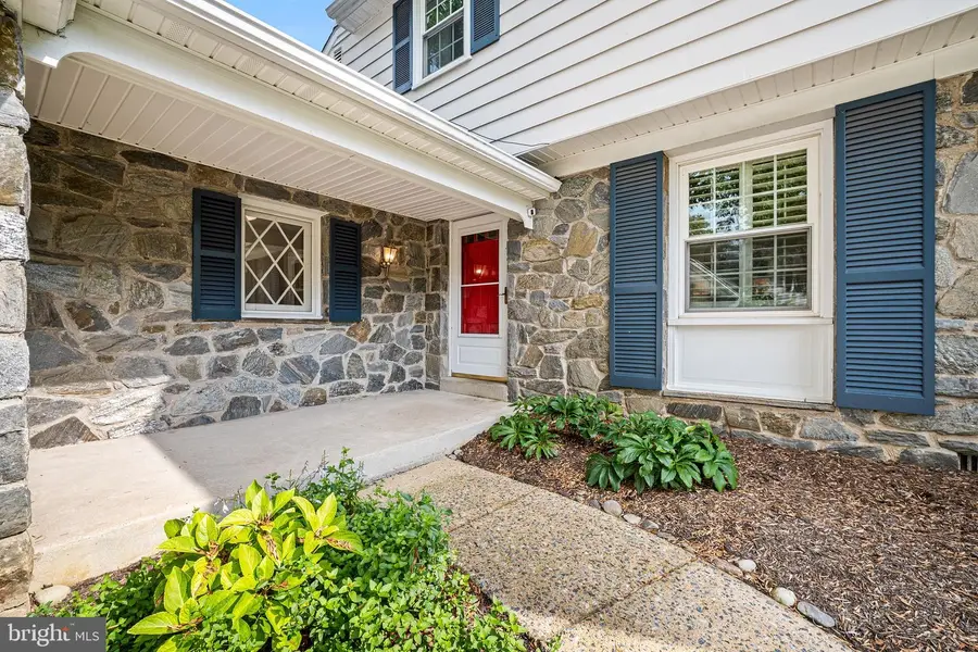 593 Watford Ln, Berwyn, PA 19312 - #2