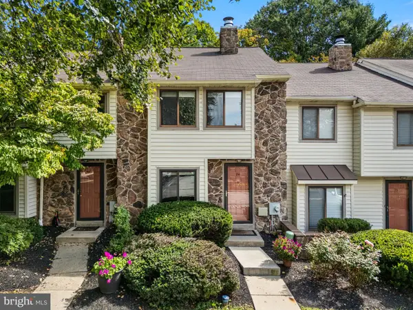 24 Flintlock Ln, CHESTERBROOK, PA 19087