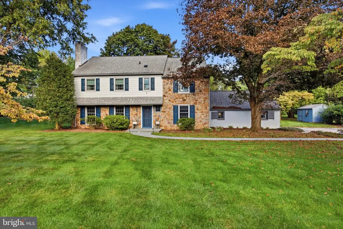 5 Stonehenge Ln, Malvern, PA 19355 - #1