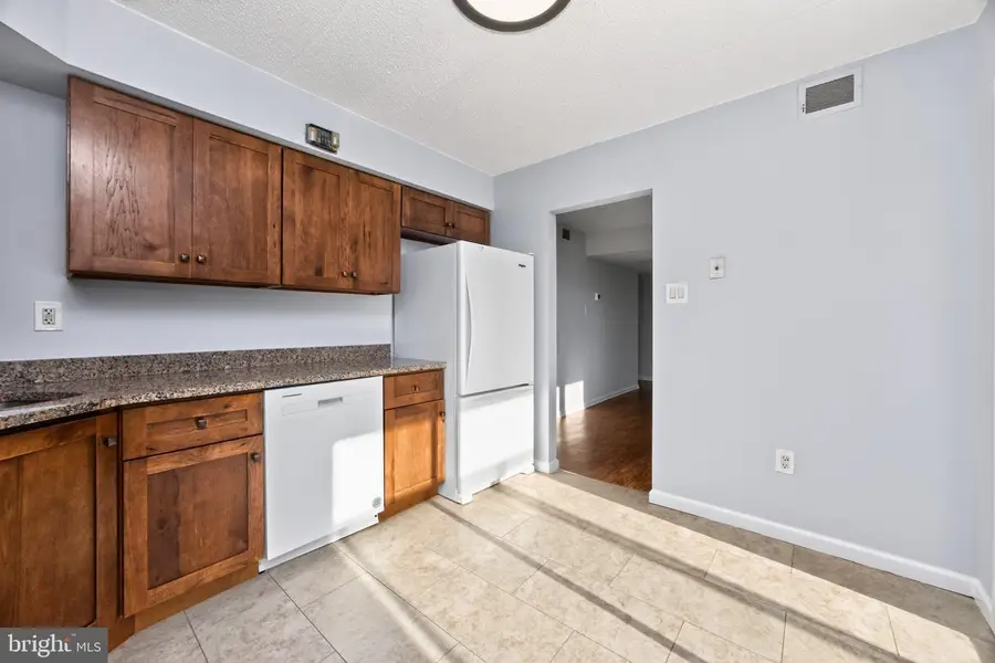 112 Harvest Ln #104, Phoenixville, PA 19460 - #2
