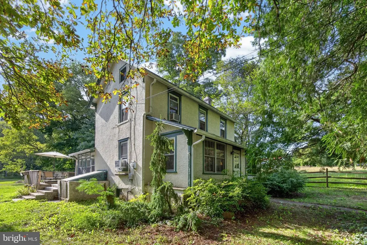 131 Pine Swamp Rd, Elverson, PA 19520 - #1