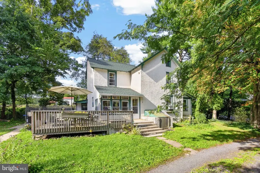 131 Pine Swamp Rd, Elverson, PA 19520 - #2