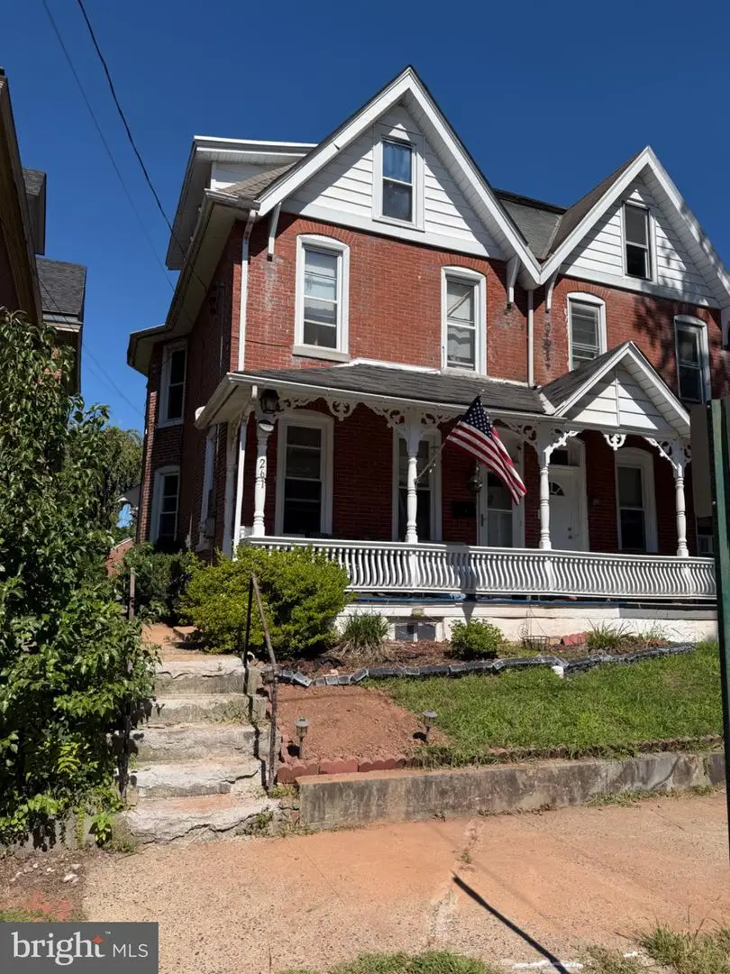 261 Yost Ave, Spring City, PA 19475 - #2