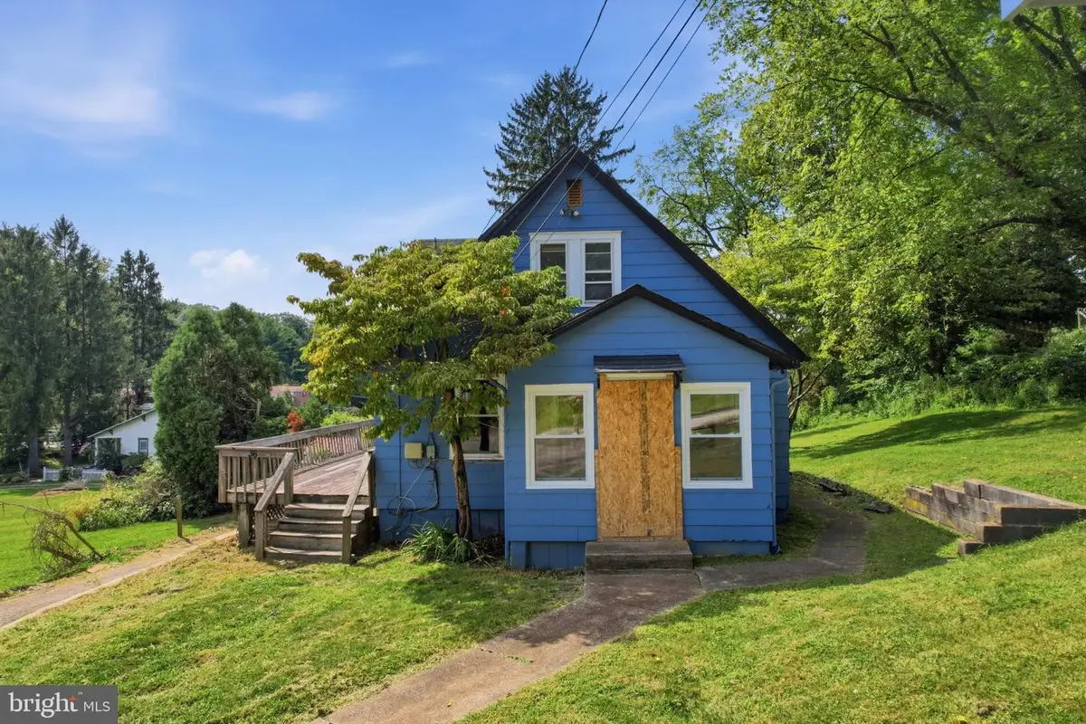 36 Hill St, West Chester, PA 19382 - #1