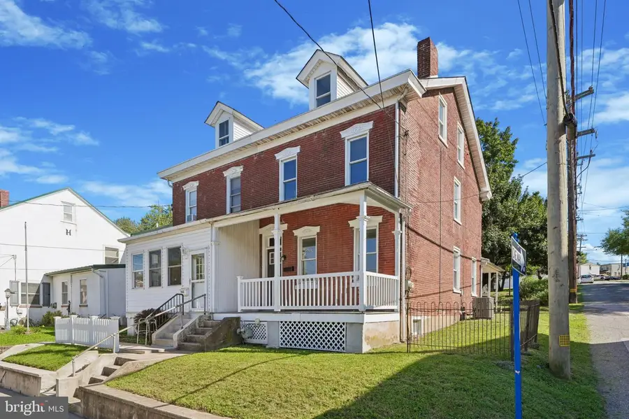564 W Bridge St, Phoenixville, PA 19460 - #2
