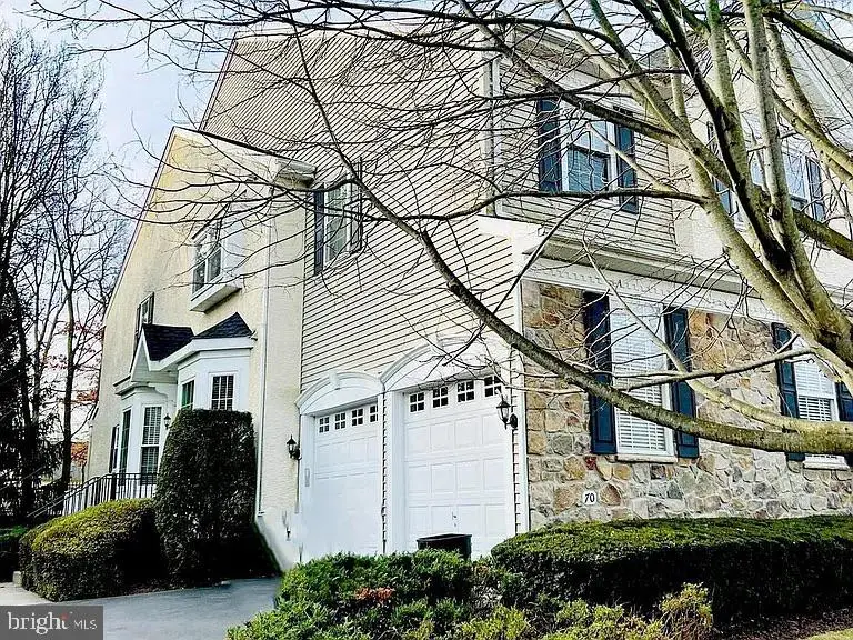 70 Longview Ln, Newtown Square, PA 19073 - #3