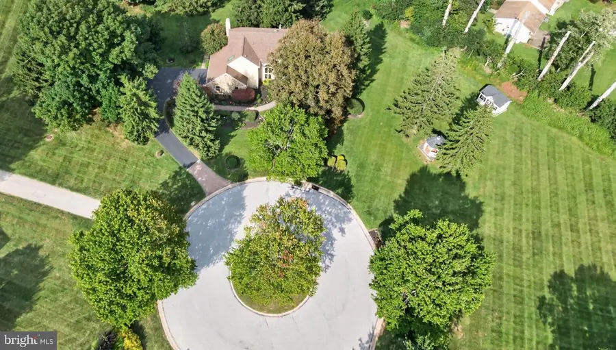 1606 E Glenmont Ln, West Chester, PA 19380 - #2