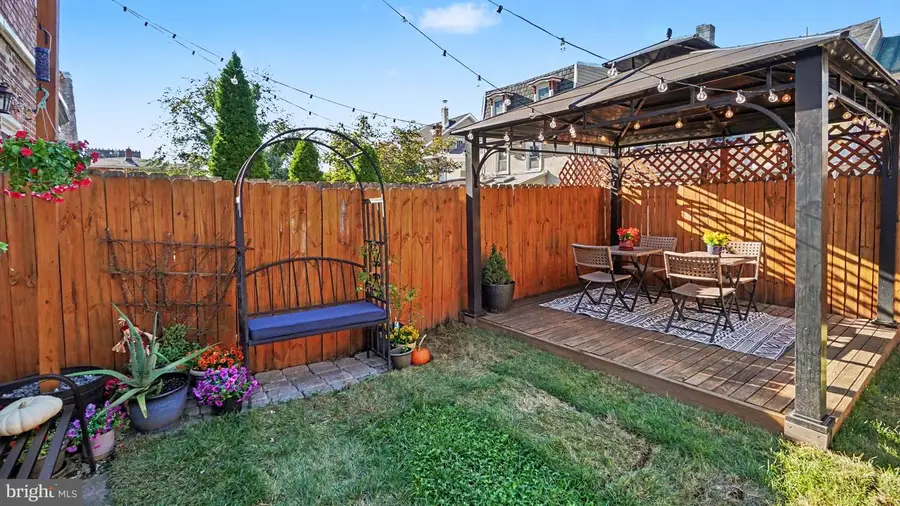 253 Walnut St, Phoenixville, PA 19460 - #2