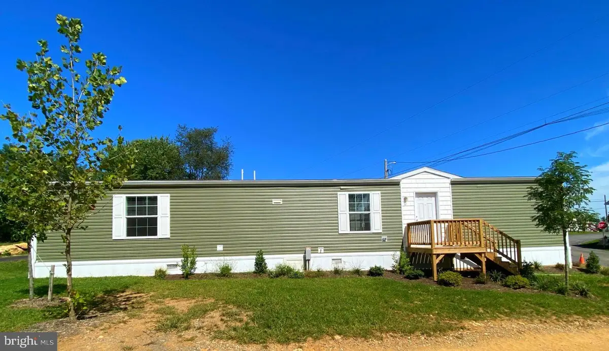 204 Gunner Ln, Honey Brook, PA 19344 - #1