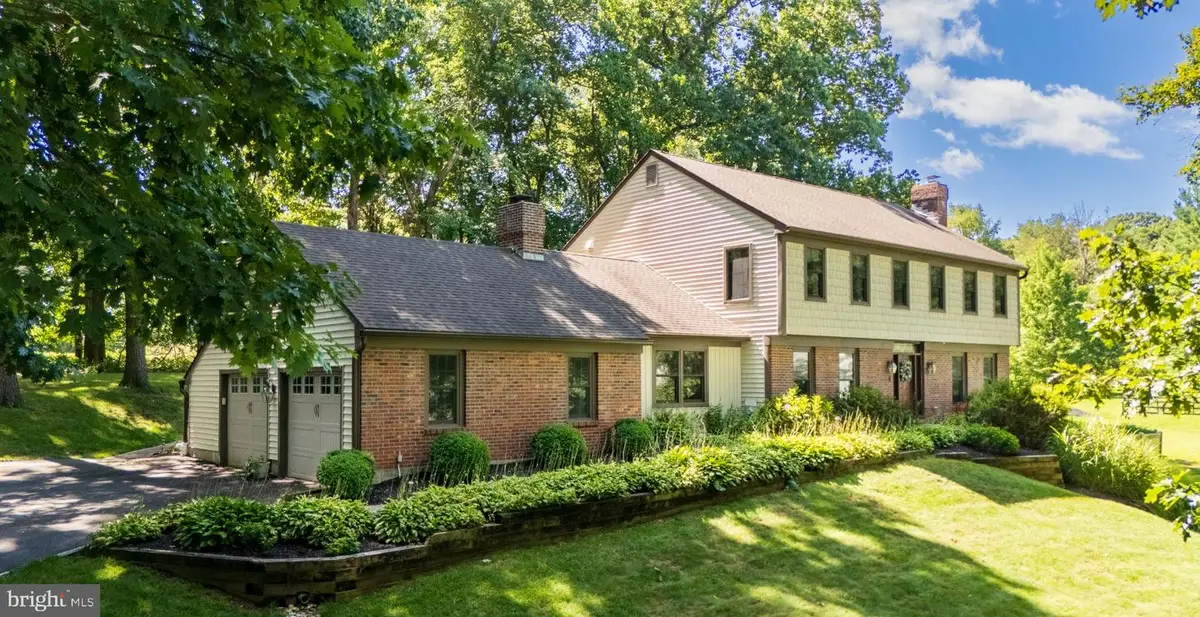 816 Nathan Hale Dr, West Chester, PA 19382 - #1
