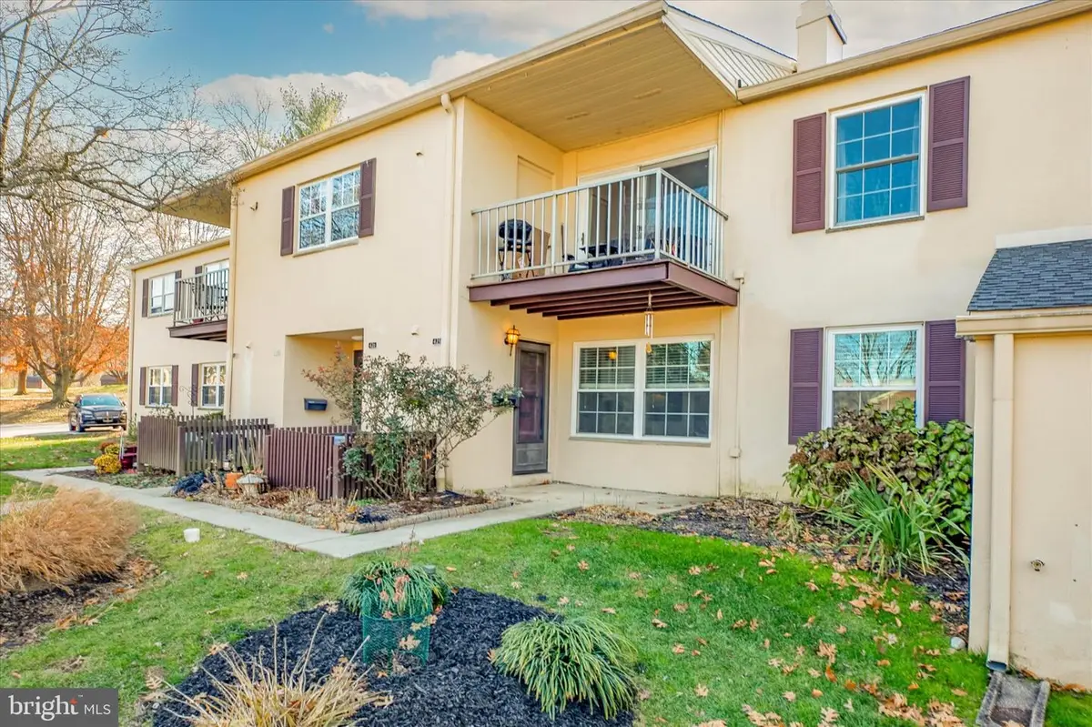 425 Old Forge Crossing, Devon, PA 19333 - #1